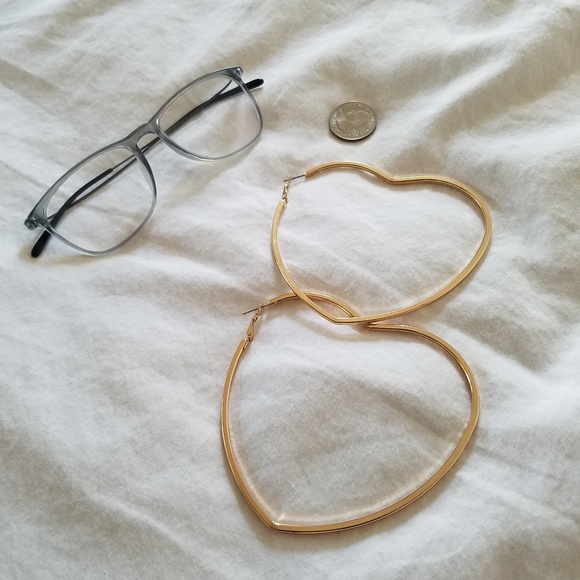 Heart Shaped Earrings - Picture 2 of 3